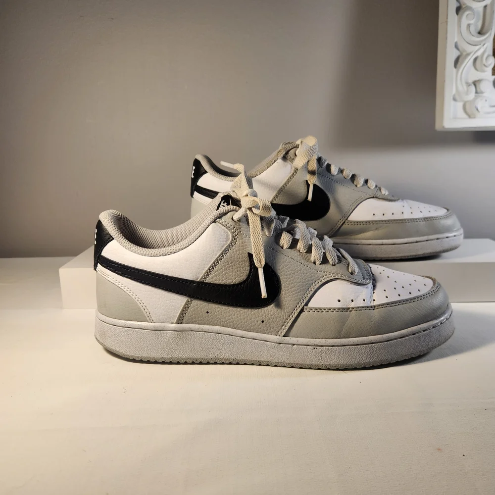 Men’s Nike Court‎ Vision Low Sneakers White/Grey/Black Size 8 Classic Streetwear